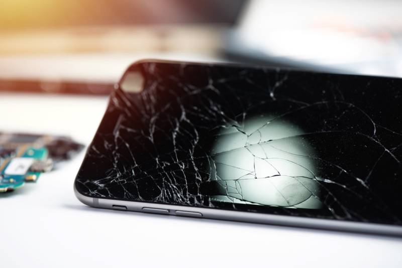 Comment réparer son écran d'iPhone à moindre coût ? (avec Phonexpert78)